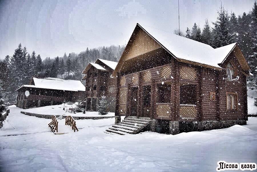 Hotel Lisova Kazka Schdenijewo Exterior foto